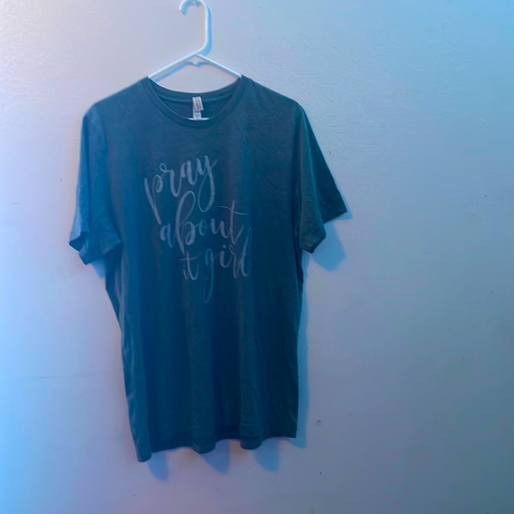 Cute casual dark grey T-shirt